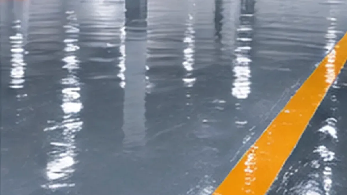 Aplikasi epoxy flooring pada area gudang dan lantai industri